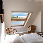 Aan De Maas *