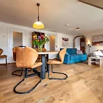 Aan De Maas Appartamento