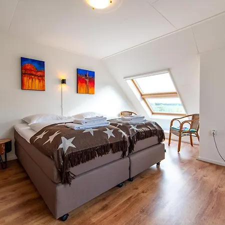 Aan De Maas דירה