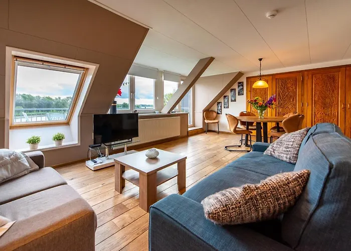 Aan De Maas Apartamento *