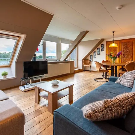 Aan De Maas Lägenhet *